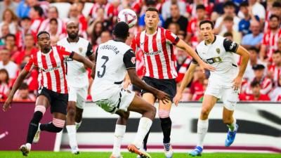 فالنسيا يتعثر.. وألافيس يُسقط سوسييداد