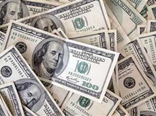 سعر الدولار اليوم 30 أغسطس 2024 مقابل الجنيه المصري: استقرار بالبنوك وارتفاع طفيف بالسوق السوداء.. هل يواصل الأخضر صعوده؟