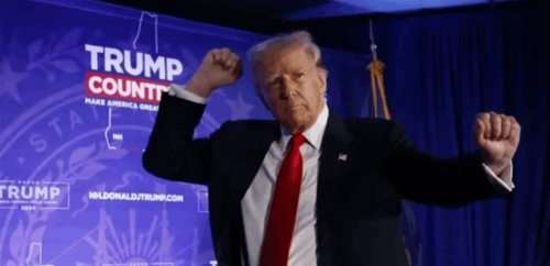 وصفه بالفاشي .. مغني شهير يهدد بمقاضاة ترمب