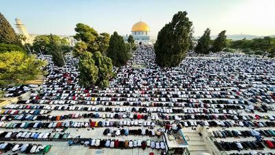 أخبار اليمن : 50 ألفاً أدوا صلاة الجمعة في الأقصى