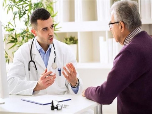 اذهب للطبيب فوراً.. 5 علامات للسرطان إذا لاحظتها أثناء تناول الطعام