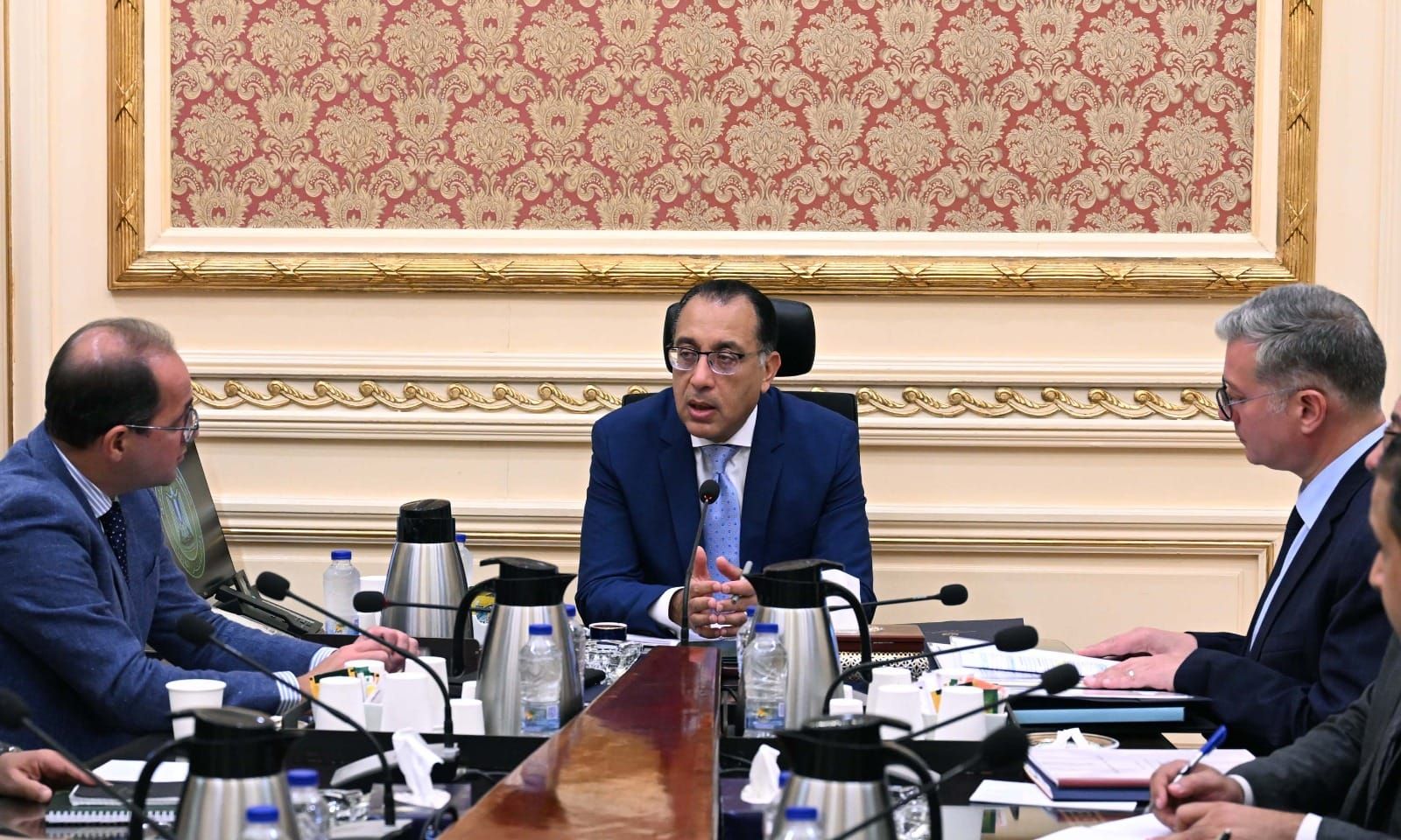 رئيس الوزراء يتابع إجراءات توفير المنتجات البترولية وخطوات…