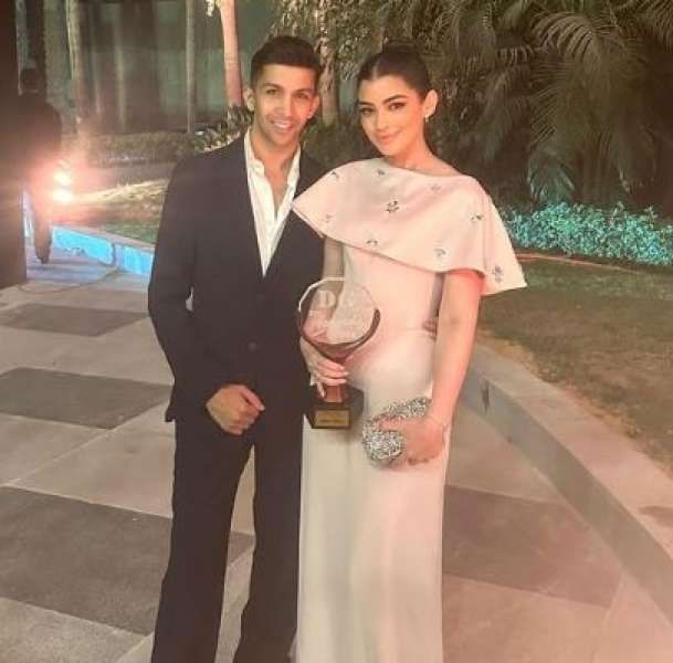 شاهد.. هشام جلال يوجه رسالة إلى ليلي زاهر بعد حصولها على جائزة...