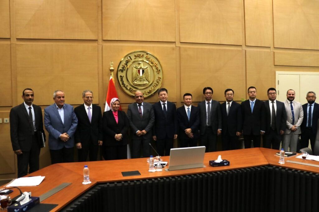 وزير الكهرباء: تضافر الجهود والتنسيق مع الجهات المعنية…