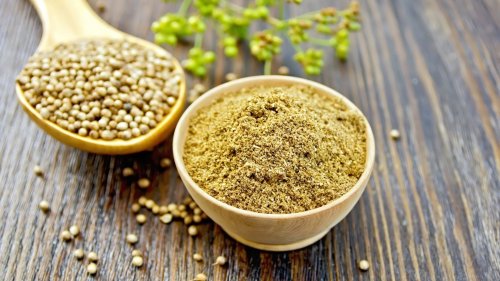 عشبة جبارة موجوده بكل منزل .. تنهى الحصوات تخفض مستوى السكر في الدم وتنقّي الكبد من السموم وتقوّي وظائف الكلى