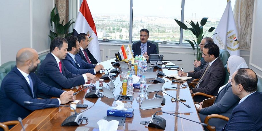 وزير التموين يبحث مع بنك أبو ظبي الأول توفير الفرص…