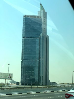 برج الحقيط: أيقونة الخبر الشاهقة