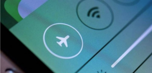 “عشنا عمرنا كله واحنا منعرفش أهميته” .. مزايا لا تتوقع حدوثها عند تفعيل وضع الطيران على تليفونك!!! .. مش هتصدق ان كل ده يطلع منه !!!