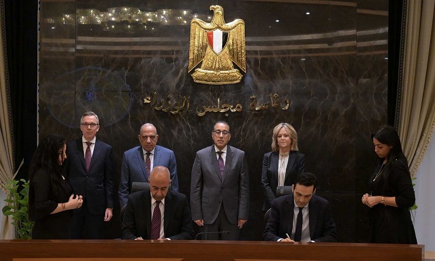 مصر توقع اتفاقيات لإنتاج الكهرباء من الطاقات المتجددة بقدرة…