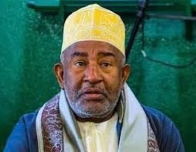 أخبار اليمن : نجاة رئيس دولة من هجوم بسكين