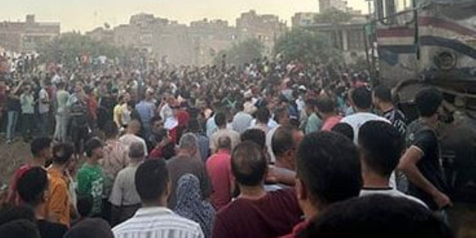 النائب العام يأمر بالتحقيق في واقعة تصادم قطارين بمدينة الزقازيق