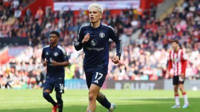 مانشستر يونايتد يضرب ساوثهامبتون بثلاثية