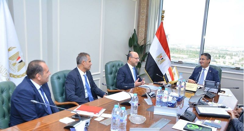 وزير التموين: تعزيز الشراكة مع القطاع الخاص لتحقيق الأمن…