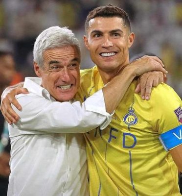 صدمة جديدة من لاعب فريق النصر إلى لويس كاسترو المدير الفني للفريق