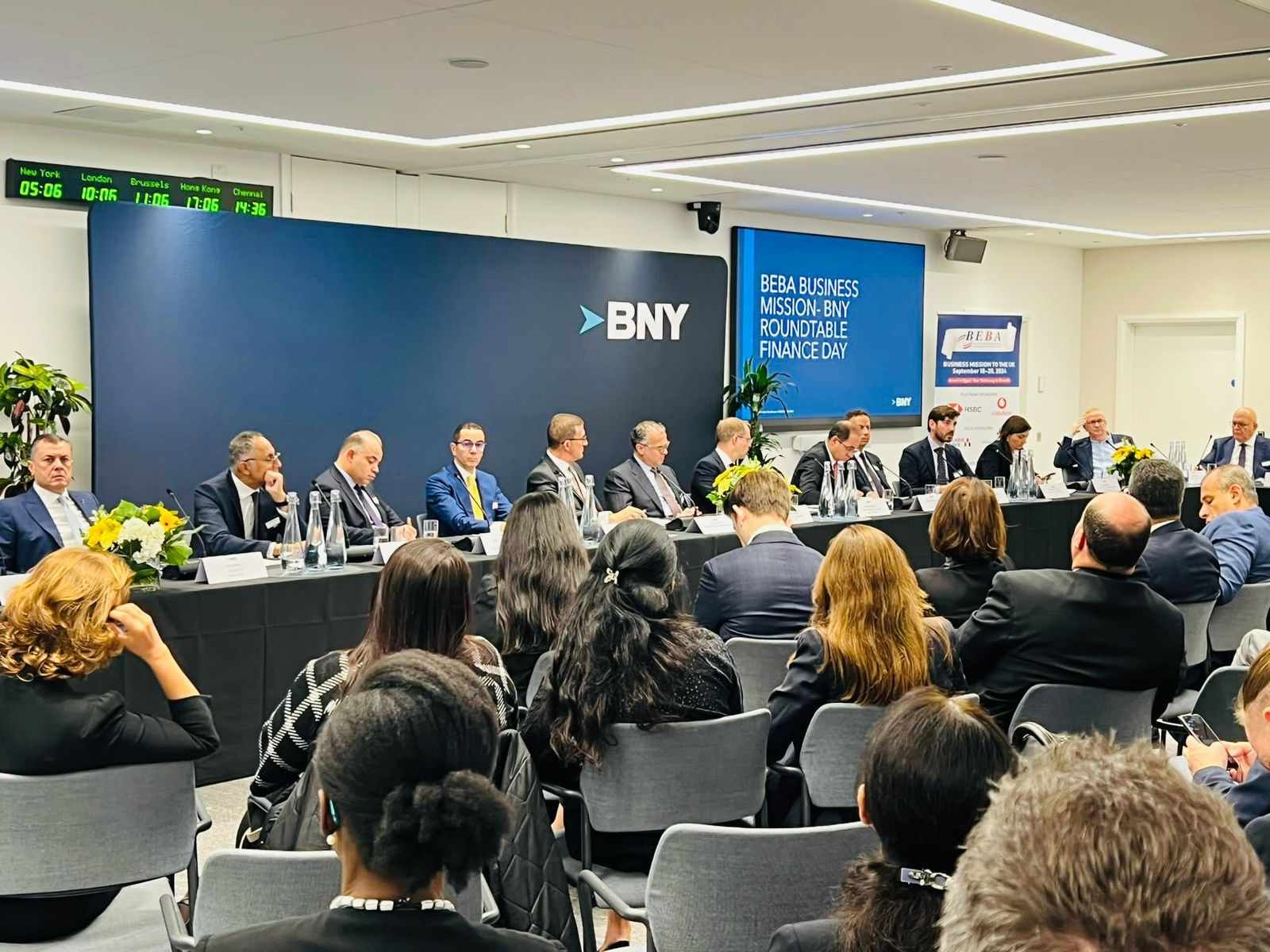 حسن الخطيب: تقديم الدعم اللازم لتشجيع المستثمرين الدوليين…