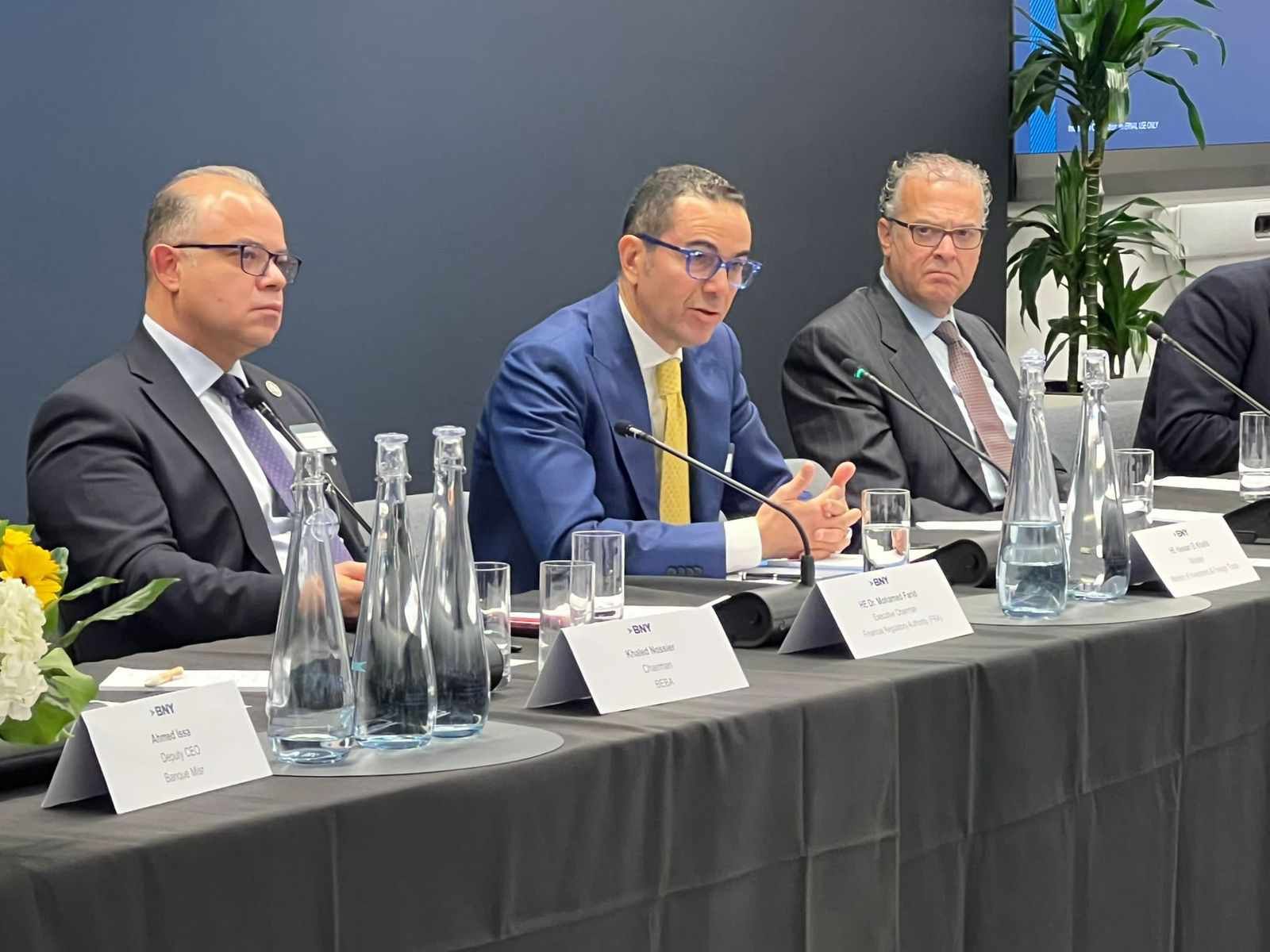 حسن الخطيب: تقديم الدعم اللازم لتشجيع المستثمرين الدوليين…