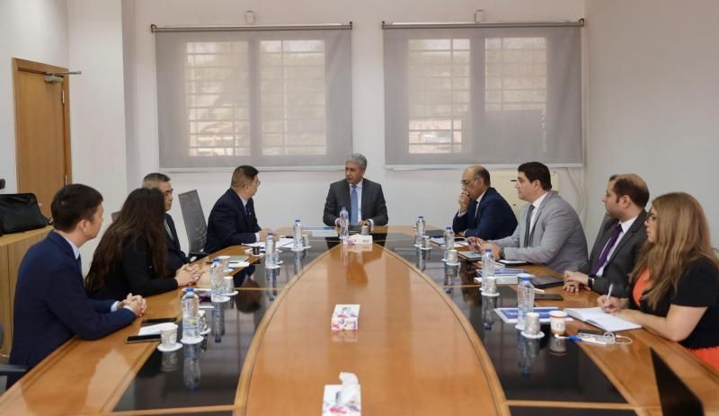 وزير السياحة والآثار يعقد اجتماعاً مع إحدى الشركات الكبرى الرائدة في مجال...