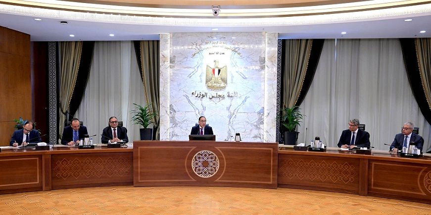 مدبولي: الدولة تحرص على زيادة الصادرات للخارج لسد الفجوة…