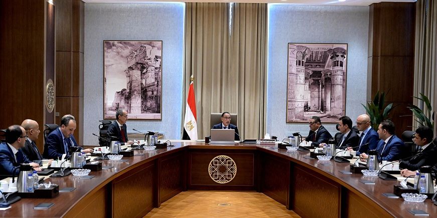 وزير الإسكان: جارِ تنفيذ 12 محطة تحلية مياه بطاقة إجمالية…