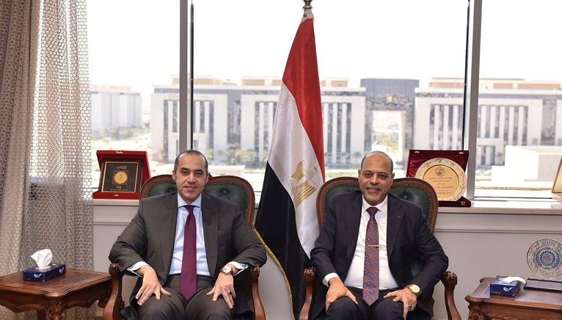 وزير الشئون النيابية: تشجيع الاستثمار والأمان الوظيفي أساس…