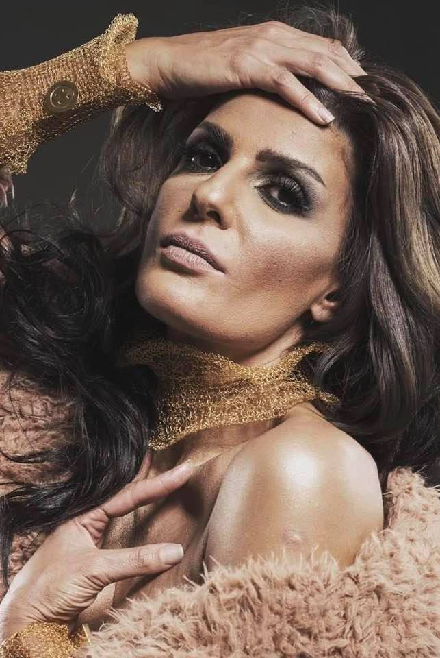 لهذا السبب حافظت فيدرا علي الالتزام بصلاتها