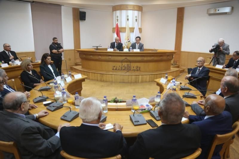 وزير الثقافة يجتمع بأعضاء المجلس الأعلى للثقافة لبحث عدد من الآليات المرتبطة...