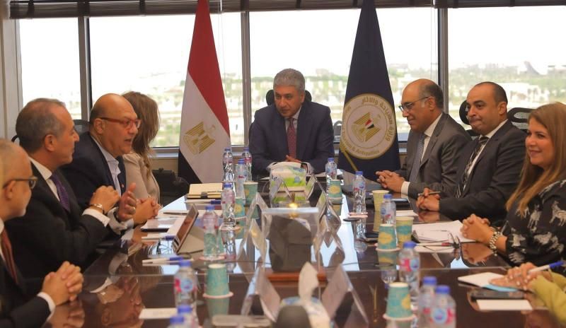 وزير السياحة والآثار يلتقي الرئيس التنفيذي لغرفة التجارة الأمريكية في مصر والوفد...
