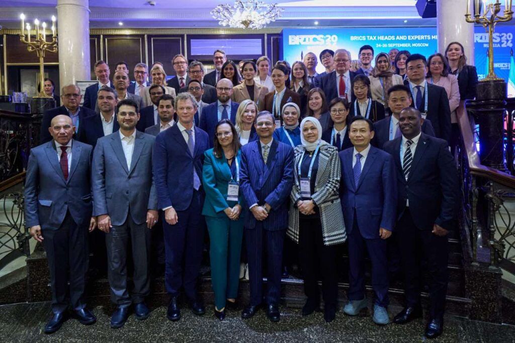 الضرائب توقع على الاتفاقية الإطارية لدول البريكس للتعاون في…