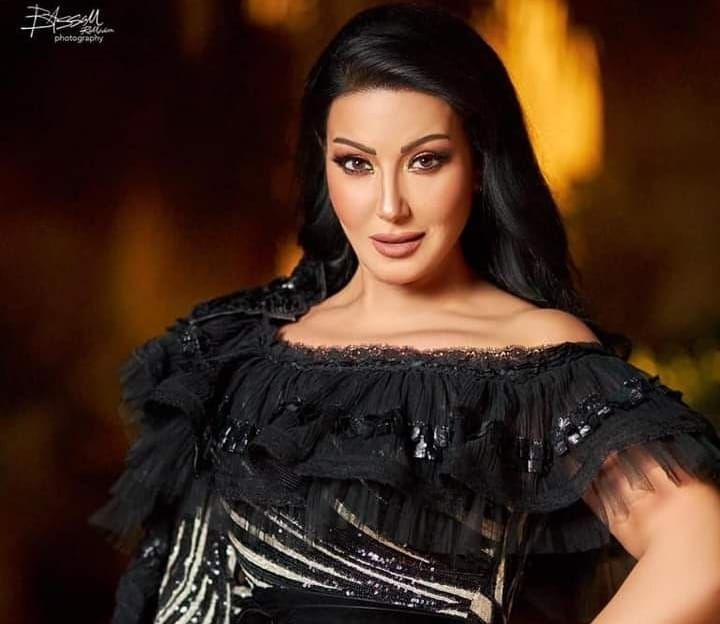 سمية الخشاب ترد على منتقدي فيلم "أوراق التاروت": "اركب ع الموجة" وتفتح النار على الإنتقادات