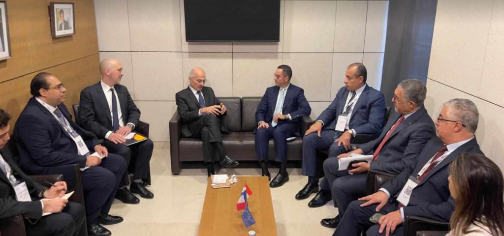 الخطيب يبحث مع ألستوم الفرنسية تصنيع عربات المترو ومكونات…