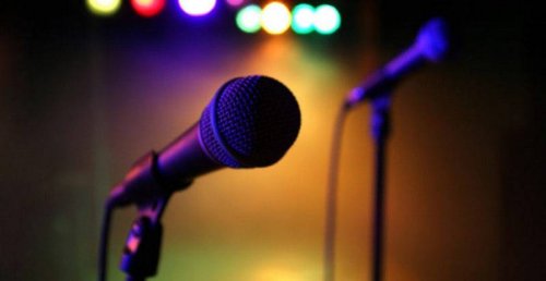 فنانة مشهورة تصفع زميلتها وتثير جدلًا واسعًا في حفل زفاف