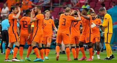 منتخب هولندا يعزز صفوفه بعناصر جديدة