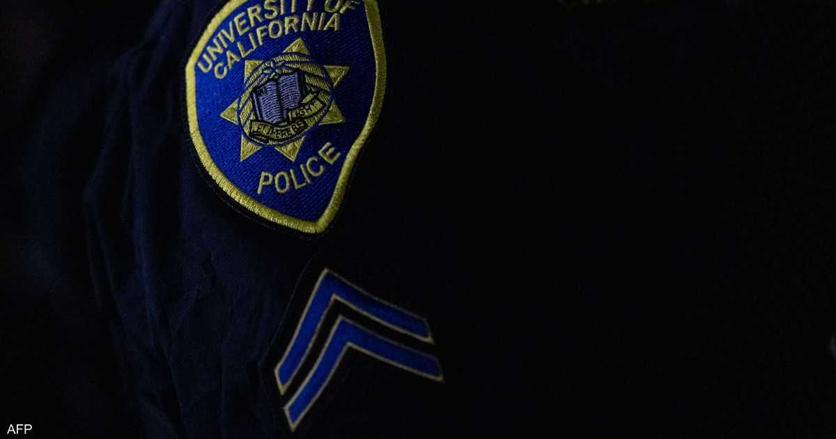 العالم اليوم - طعنه دون سبب.. شرطي يقتل شخصا هاجمه في كاليفورنيا