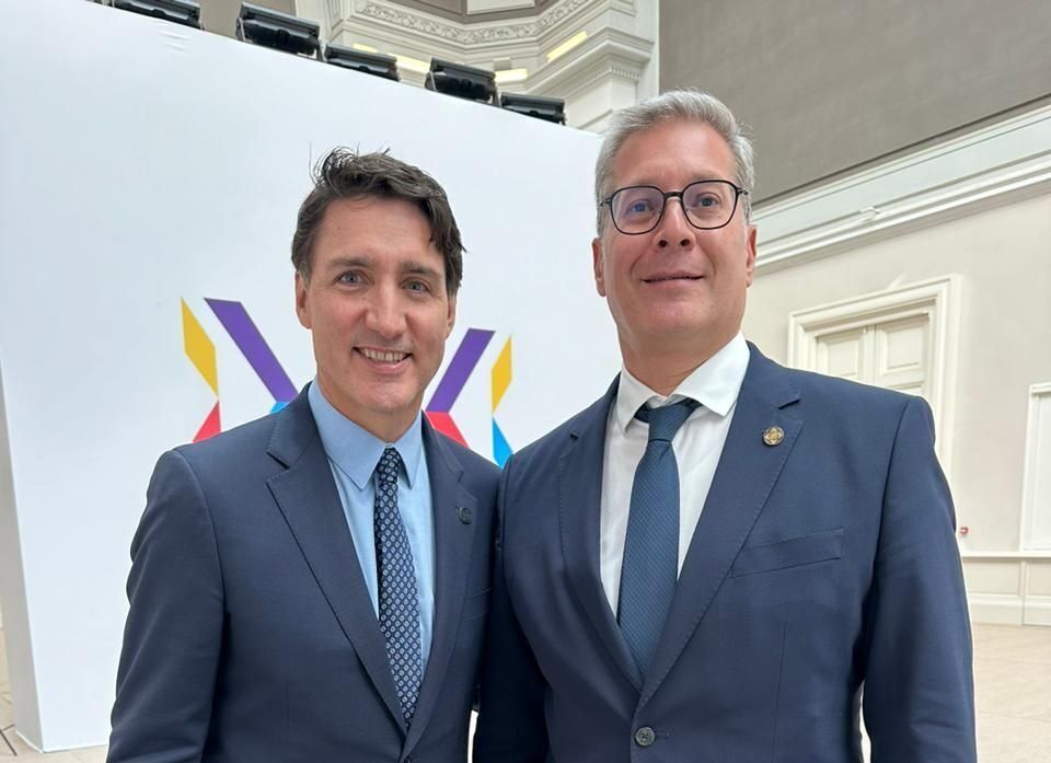 وزير البترول يبحث مع رئيس وزراء كندا سبل تعزيز التعاون بين…