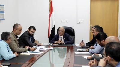 أخبار اليمن : الرهوي يشيد بالدور الإنساني للمستشفى الجمهوري