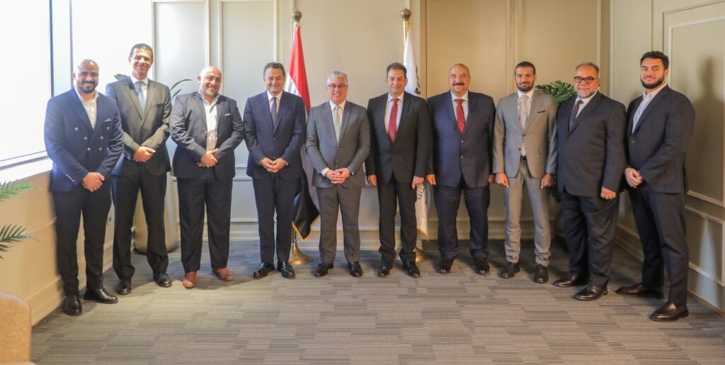 توقيع عقد مشروع PYRAMIDS ALU لإنتاج إطارات الألومنيوم في…