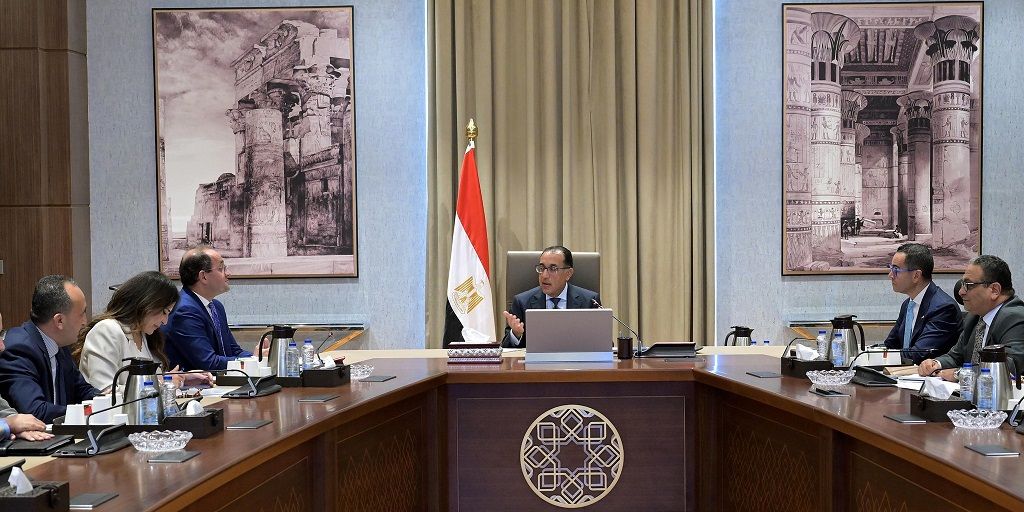 رئيس الوزراء يستعرض المخرجات النهائية لحزم التسهيلات…