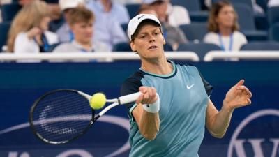 بطولة شنغهاي للتنس: سينر إلى دور الثمانية