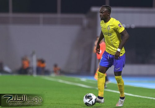 ماني يعلن عن الفريق الأوفر حظا للفوز بلقب الدوري السعودي: مفاجآت وتوقعات !