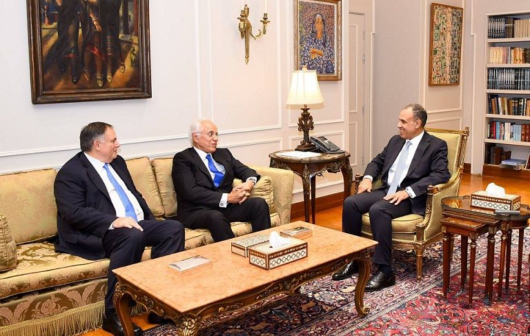 وزير الخارجية يؤكد اهتمام مصر بمشروع الربط الكهربائي مع…