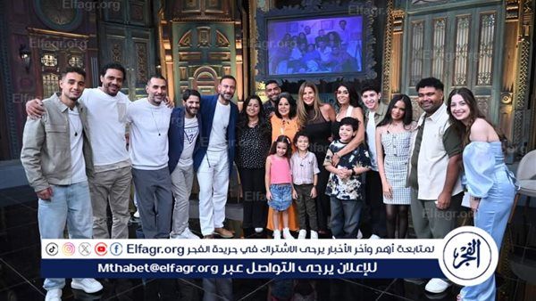 حداد.. إسعاد يونس تقف في بداية حلقتها مع أبطال مسلسل تيتا زوزو على أرواح المنتجين الأربعة