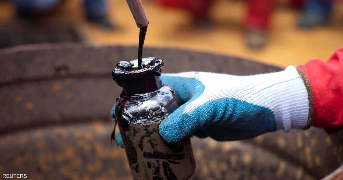 العالم اليوم - النفط يهوي 5% مع تلاشي مخاوف الإمداد وتوقعات ضعف الطلب