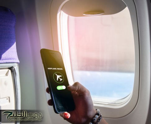 "مش هنشتري موبايلات تاني" … بديل الهاتف بمواصفاته المدهشة هل سيغني جهاز "Humane AI Pin" عن الهواتف الذكية؟؟؟