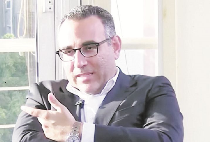 عاجل.. أول تصريح من محمد الدماطي عن عرض استحواذ آرلا على…