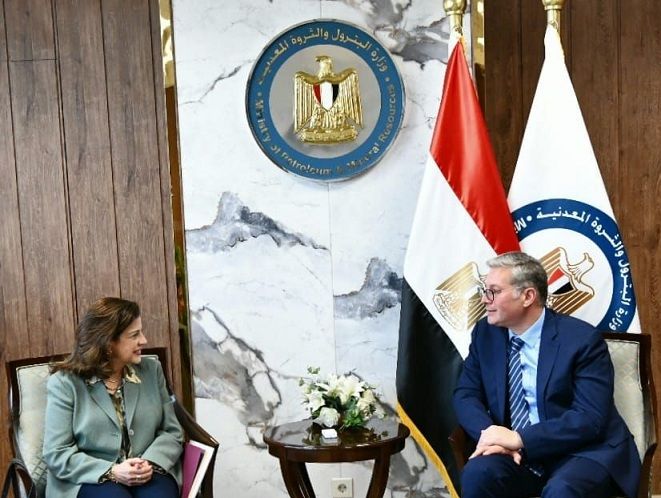 وزير البترول: تقديم كافة سبل الدعم والمساندة للشركات…