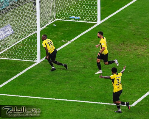 الاتحاد يضرب القادسية بثلاثية ويستعيد وصافة الدوري السعودي