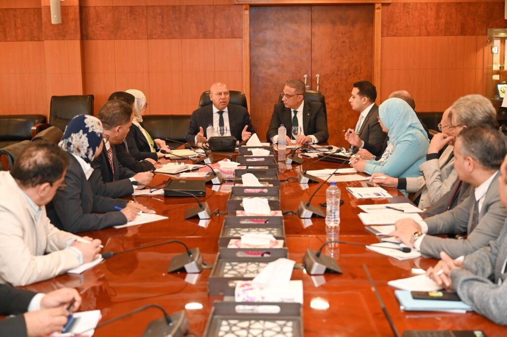 كامل الوزير: إعادة طرح الأراضي المسحوبة من المستثمرين غير…