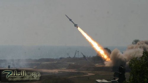 إطلاق 140 صاروخاً من لبنان .. و8 فرق إطفاء تخمد حرائق بالجليل