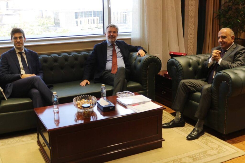 محمود عصمت: جزء كبير من مهمات مشروع الربط الكهربائي مع…