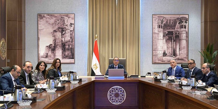 رئيس الوزراء يتابع الموقف الحالي للمشروعات الجاري تنفيذها…
